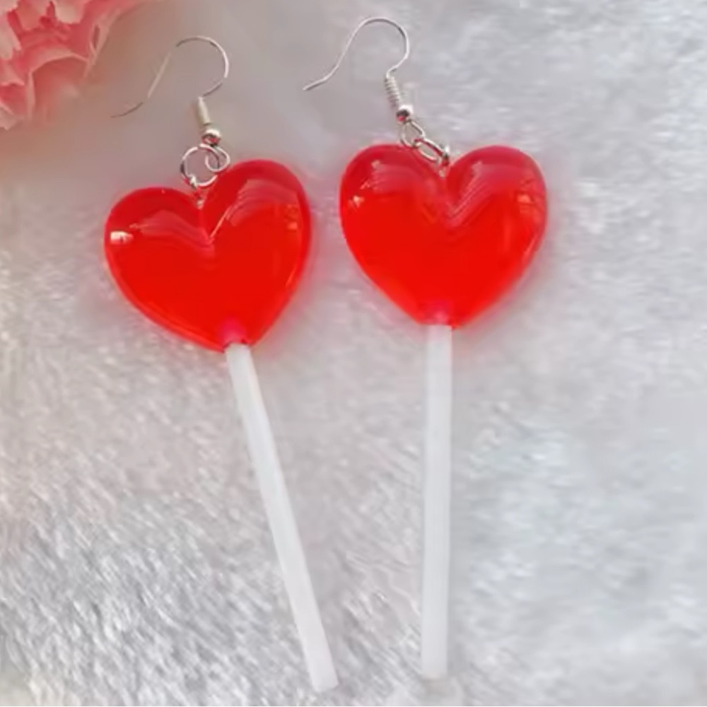 NWT Red candy heart earrings